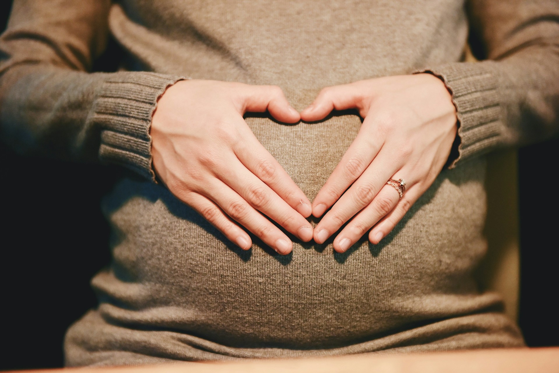 Cómo valorar el riesgo de suicidio en mujeres durante el periodo perinatal