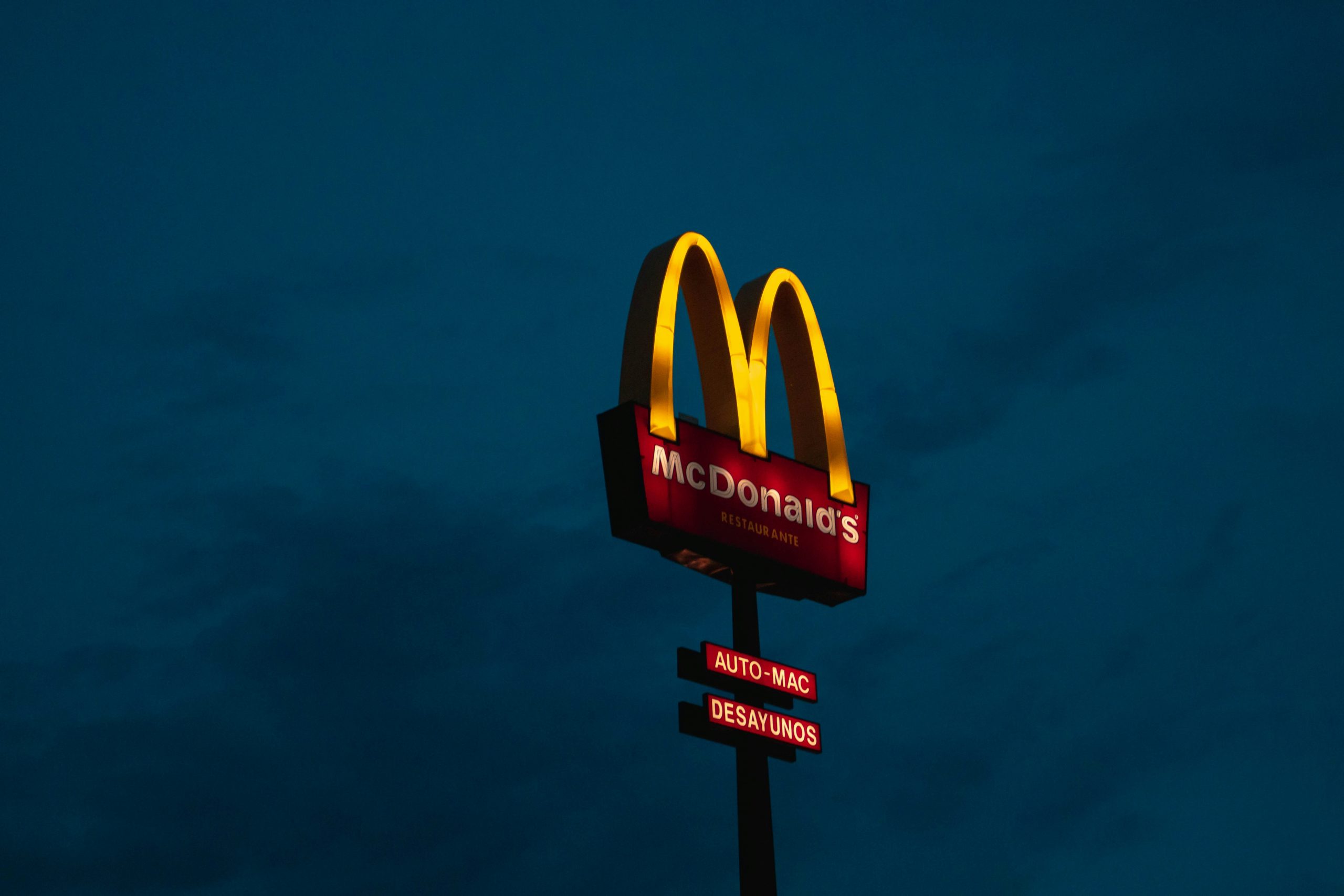 McDonald’s ha sido vinculado a intoxicaciones por E. coli en EE.UU.