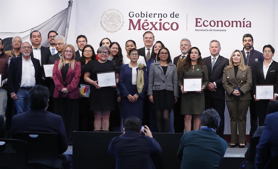 México crea un consejo para mejor innovación y patentes con nuevas políticas tecnológicas