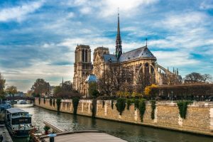 726-7-CULTURA_Notre Dame_