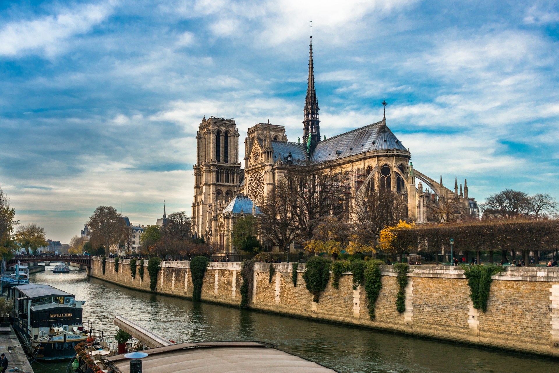 Notre-Dame reabre tras cinco años con una emotiva ceremonia global