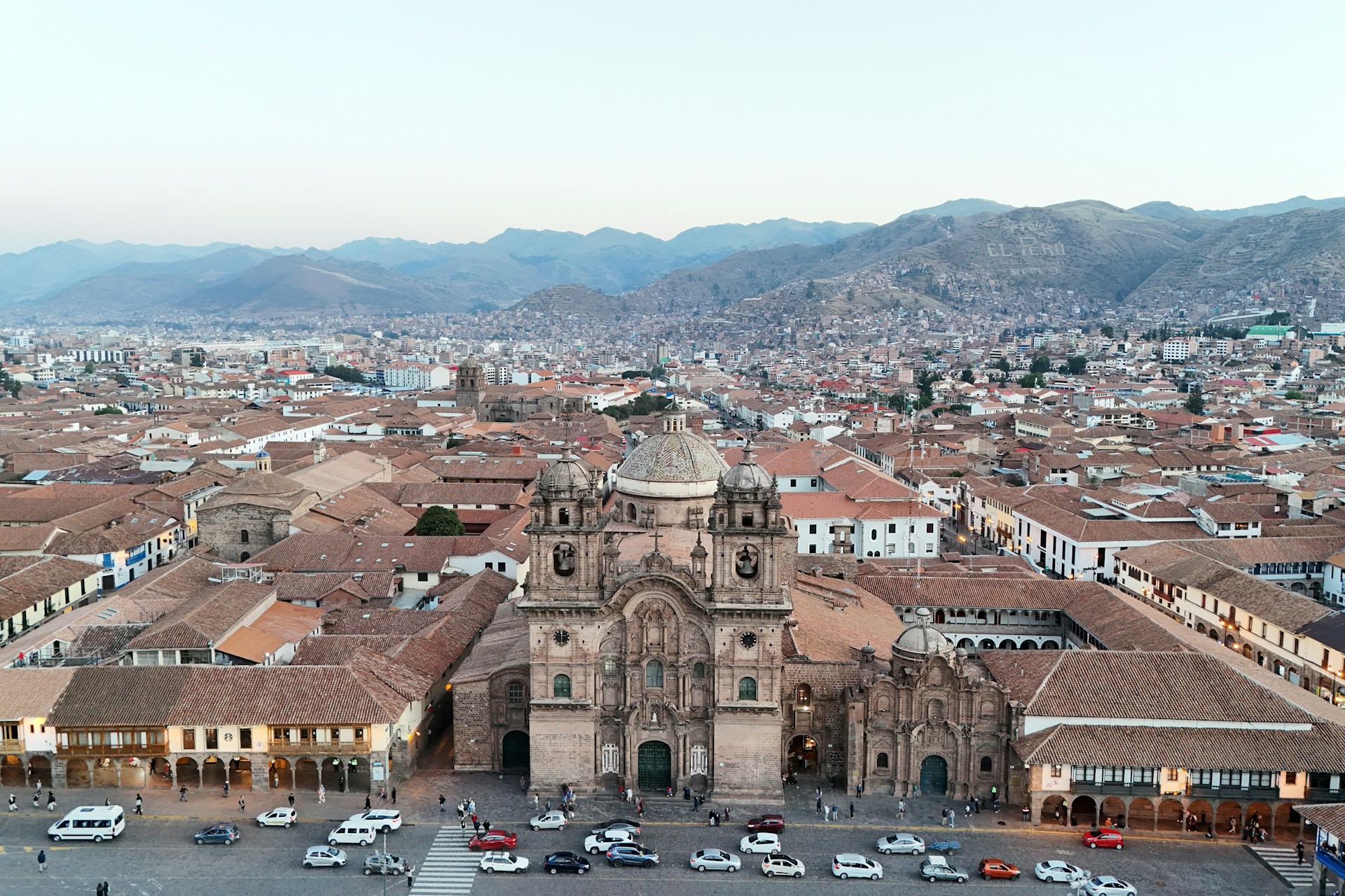 Arqueólogos hallan antigua red de túneles incas bajo Cusco