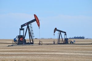 pumpjack-7059383_640