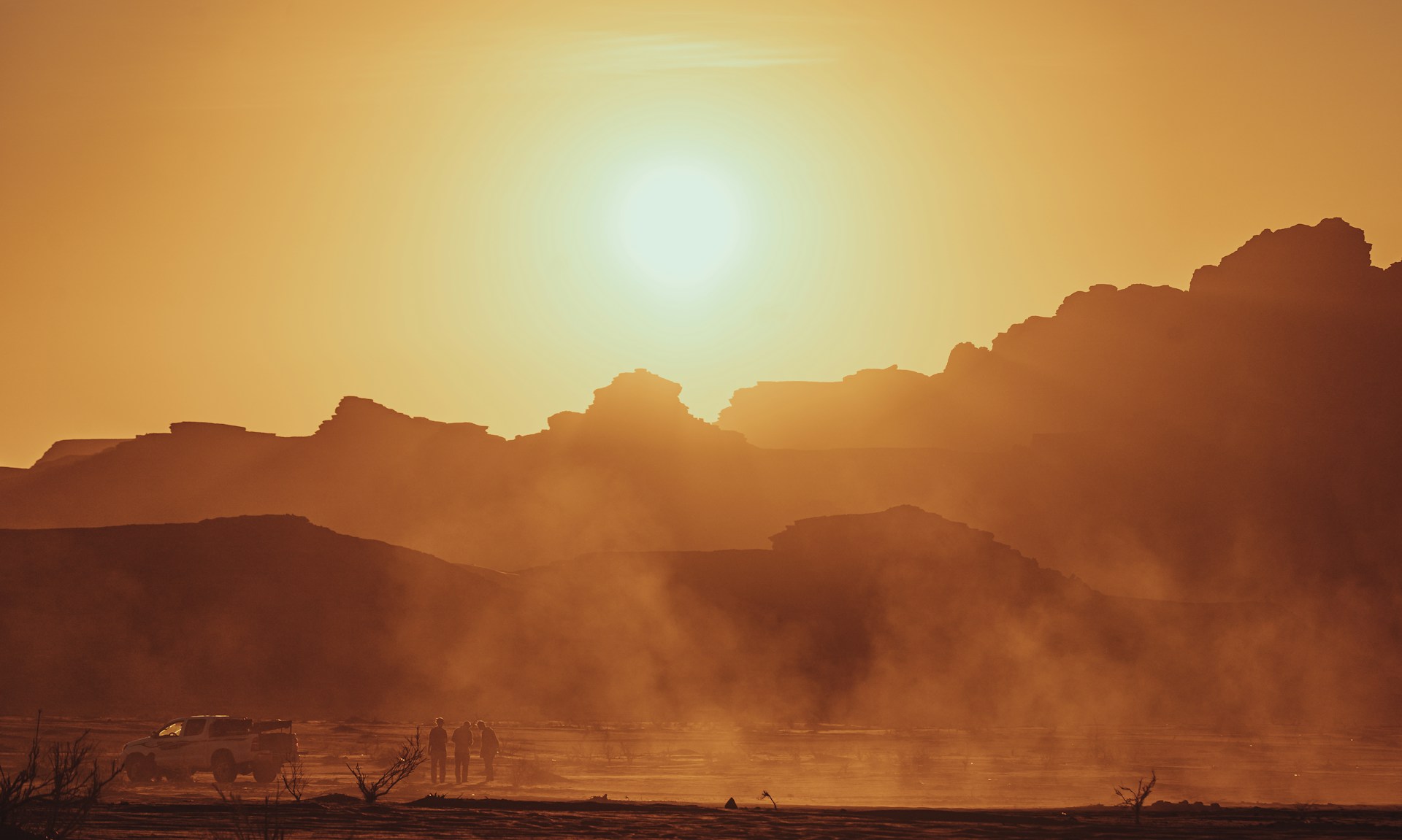 Tras tormenta de arena en Irak, la población padece problemas respiratorios
