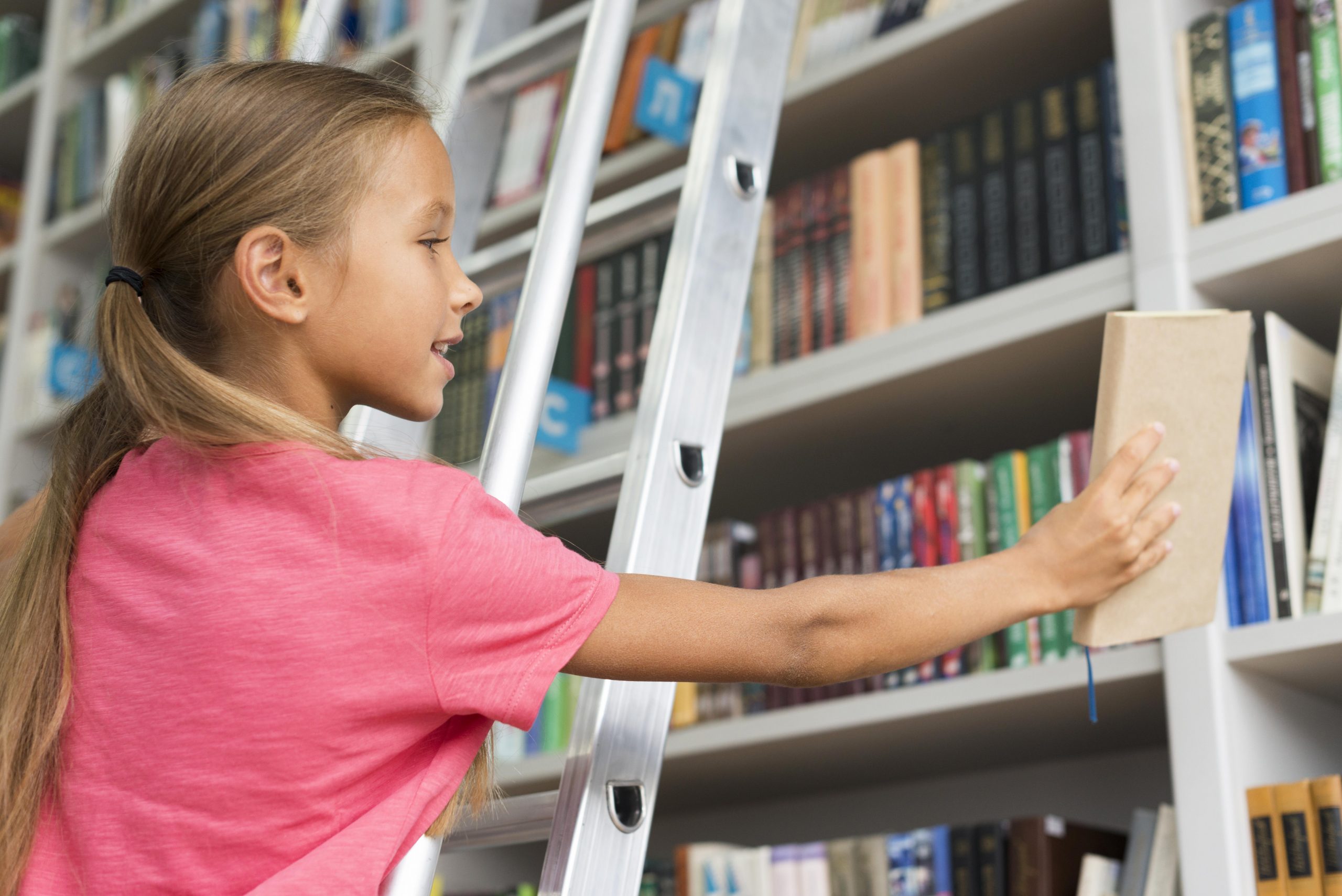 Feria del Libro en Tegucigalpa promueve la lectura juvenil