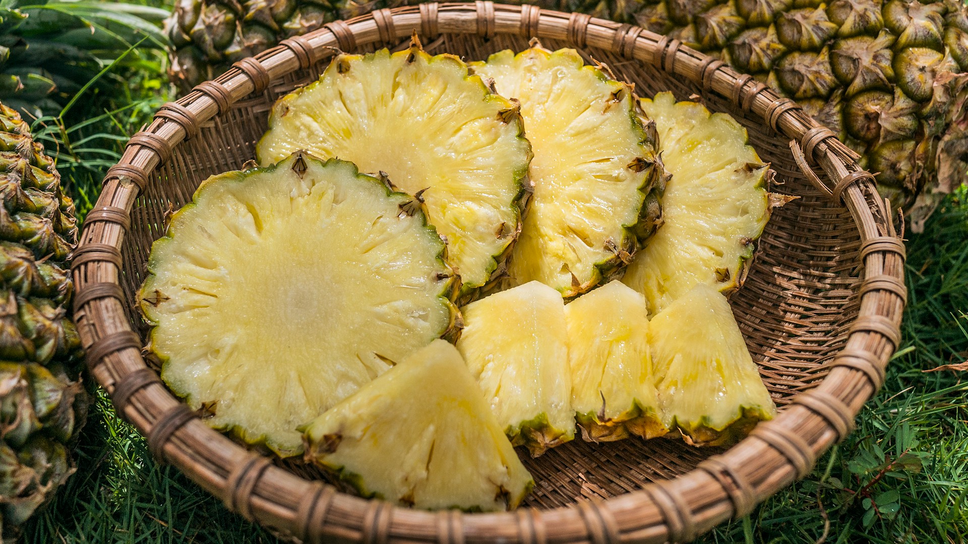 La piña y el ardor en la lengua al comerla
