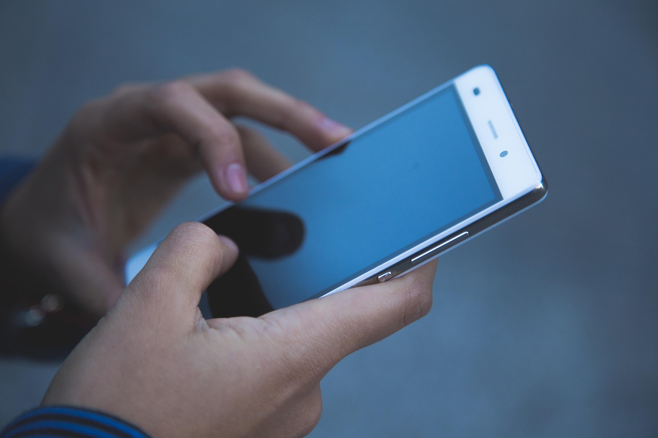 Redes sociales aumentan síntomas depresivos en adolescentes