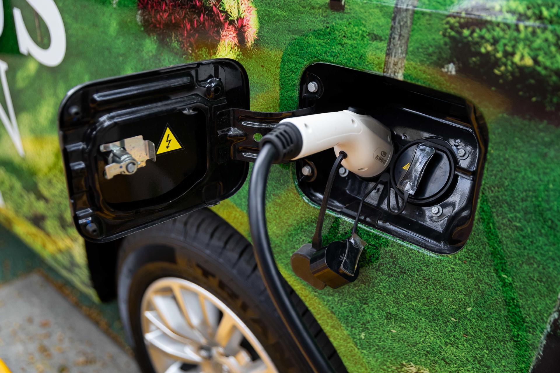 Venezuela avanza hacia la movilidad eléctrica pese a desafíos