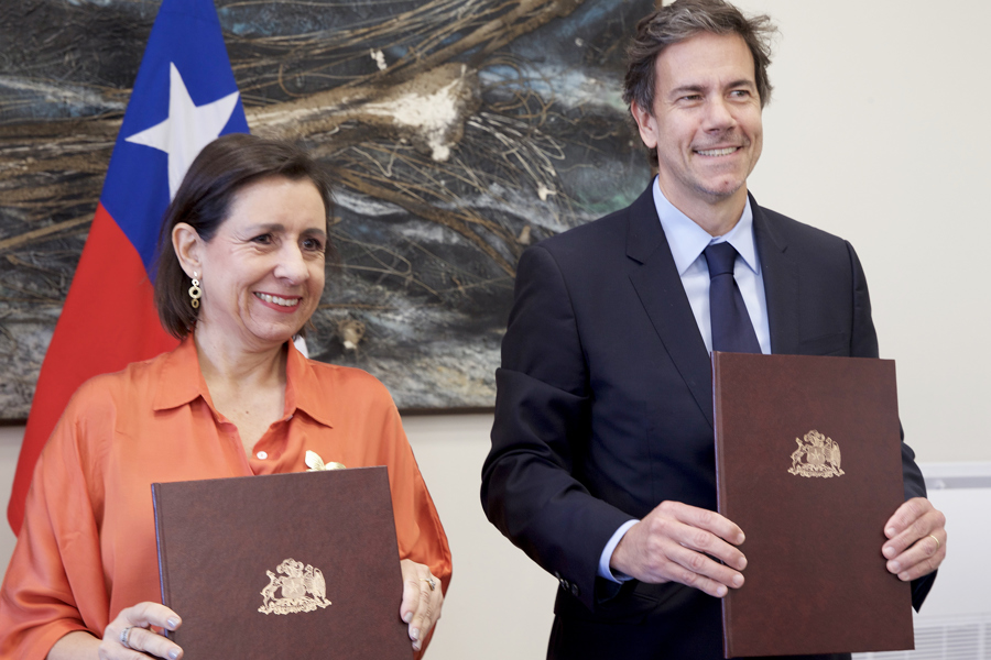 Chile y Google firman acuerdo para construir el primer cable entre Oceanía y Suramérica