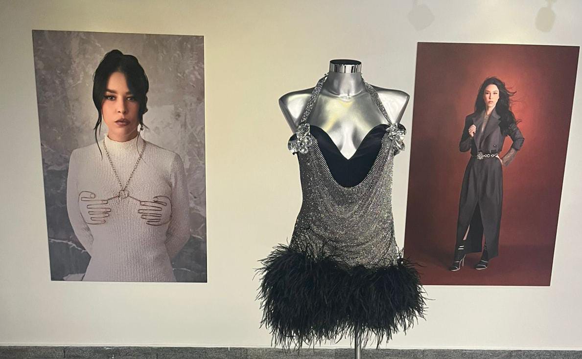 Inauguran en FICG exposición “Honestamente, Denisse Guerrero. Moda, Música y Cultura Pop”