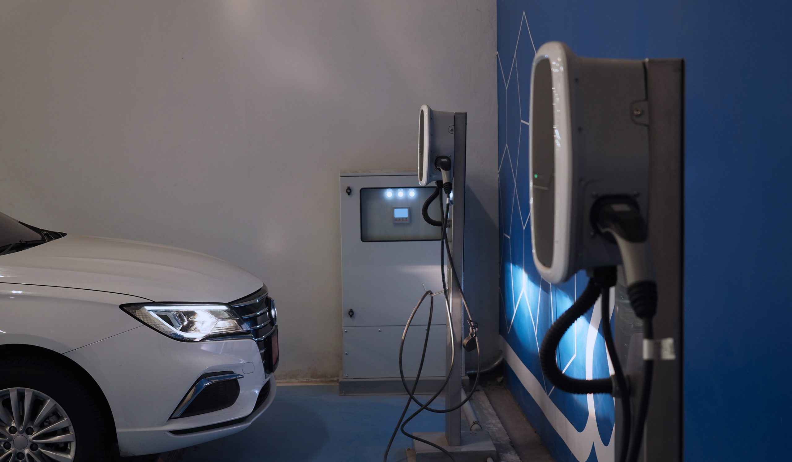 Evalúan riesgos de baterías en vehículos eléctricos
