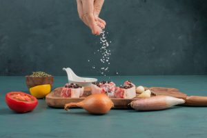 Microplasticos-en-la-sal-el-aderezo-involuntario-en-nuestra-comida