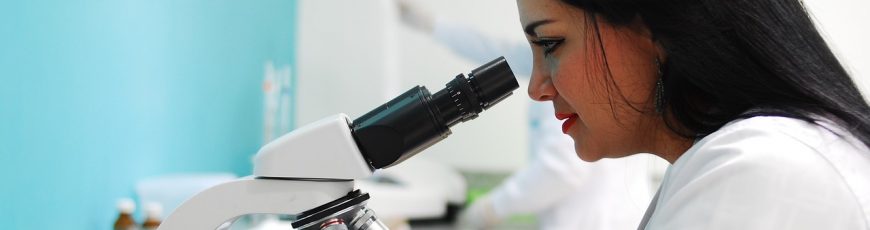 ‘Ellas y la Ciencia’, evento de investigadoras de Ecuador que mezcla ciencia, humor y arte