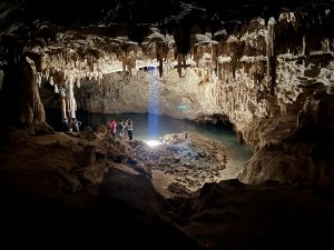 Estalagmitas de una cueva mexicana revelan cuánto duró la sequía durante el colapso maya