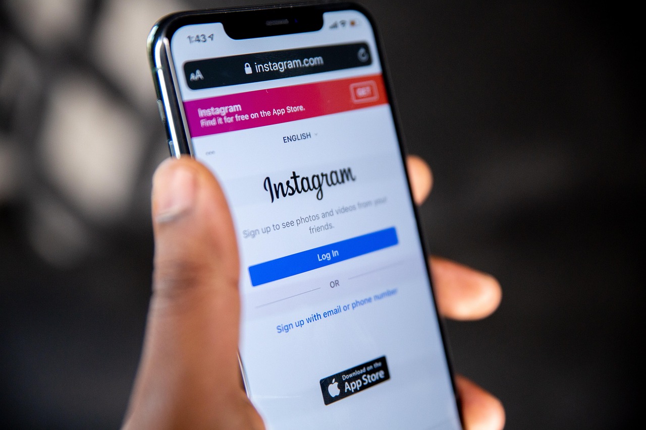 Nueva función de Instagram para compartir ubicación genera temores sobre privacidad