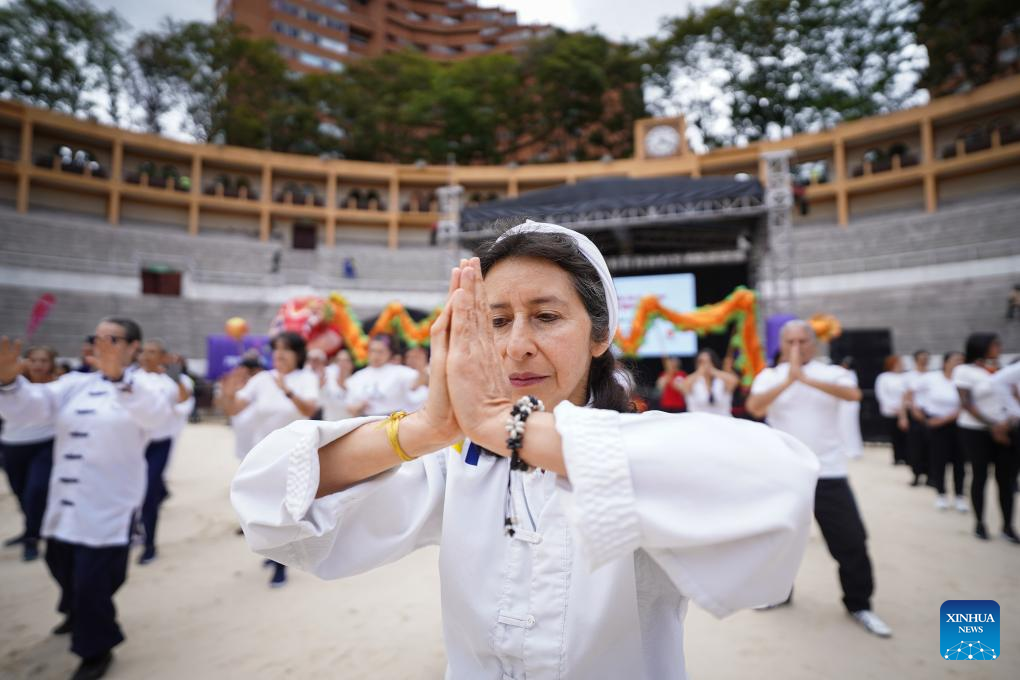 El Festival de Tai Chi y Qigong reúne a miles en Bogotá