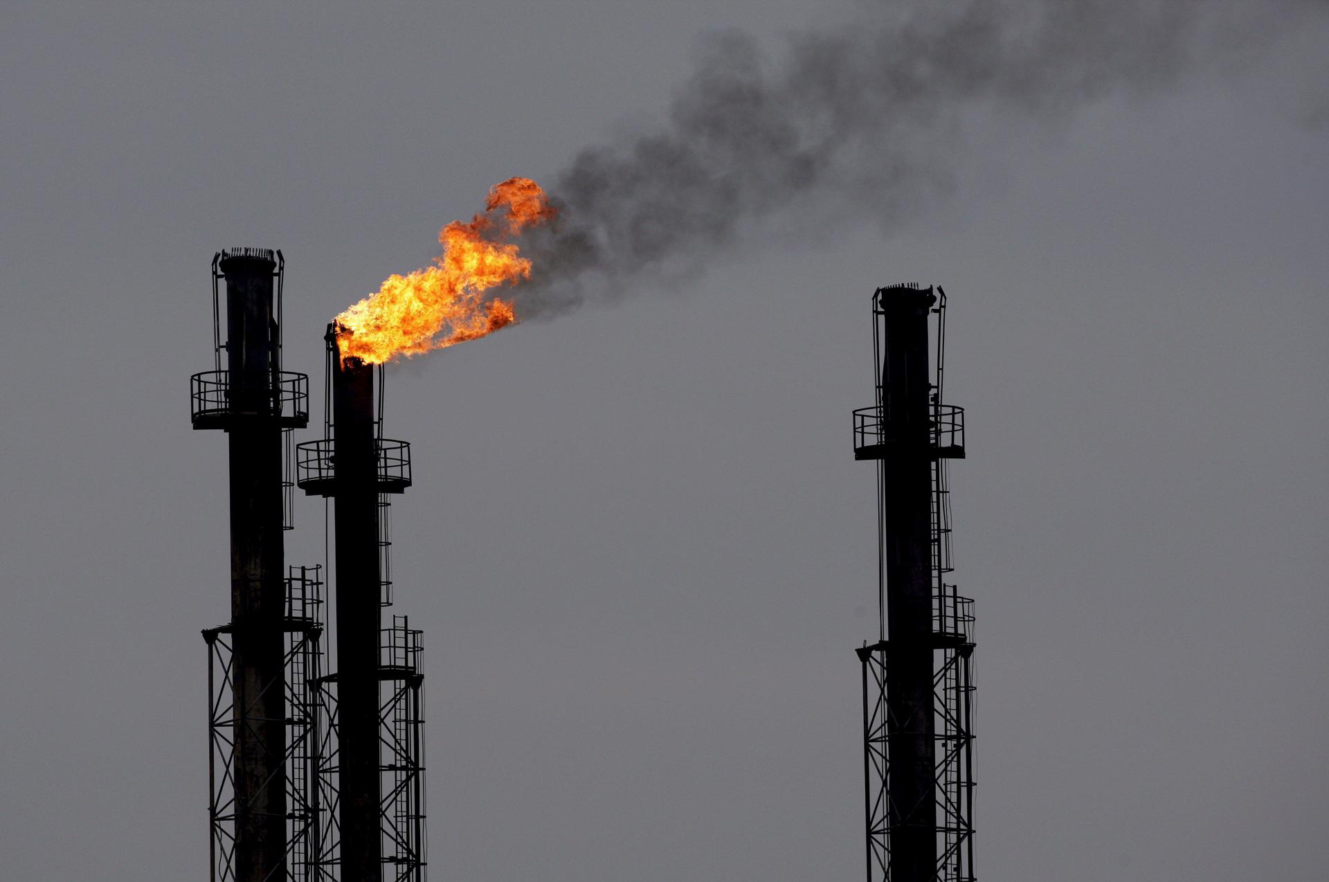 Las emisiones de 180 empresas de combustibles fósiles intensificaron 200 olas de calor