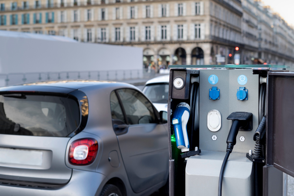 Diseñan turbina híbrida para aprovechar energía perdida en autos eléctricos