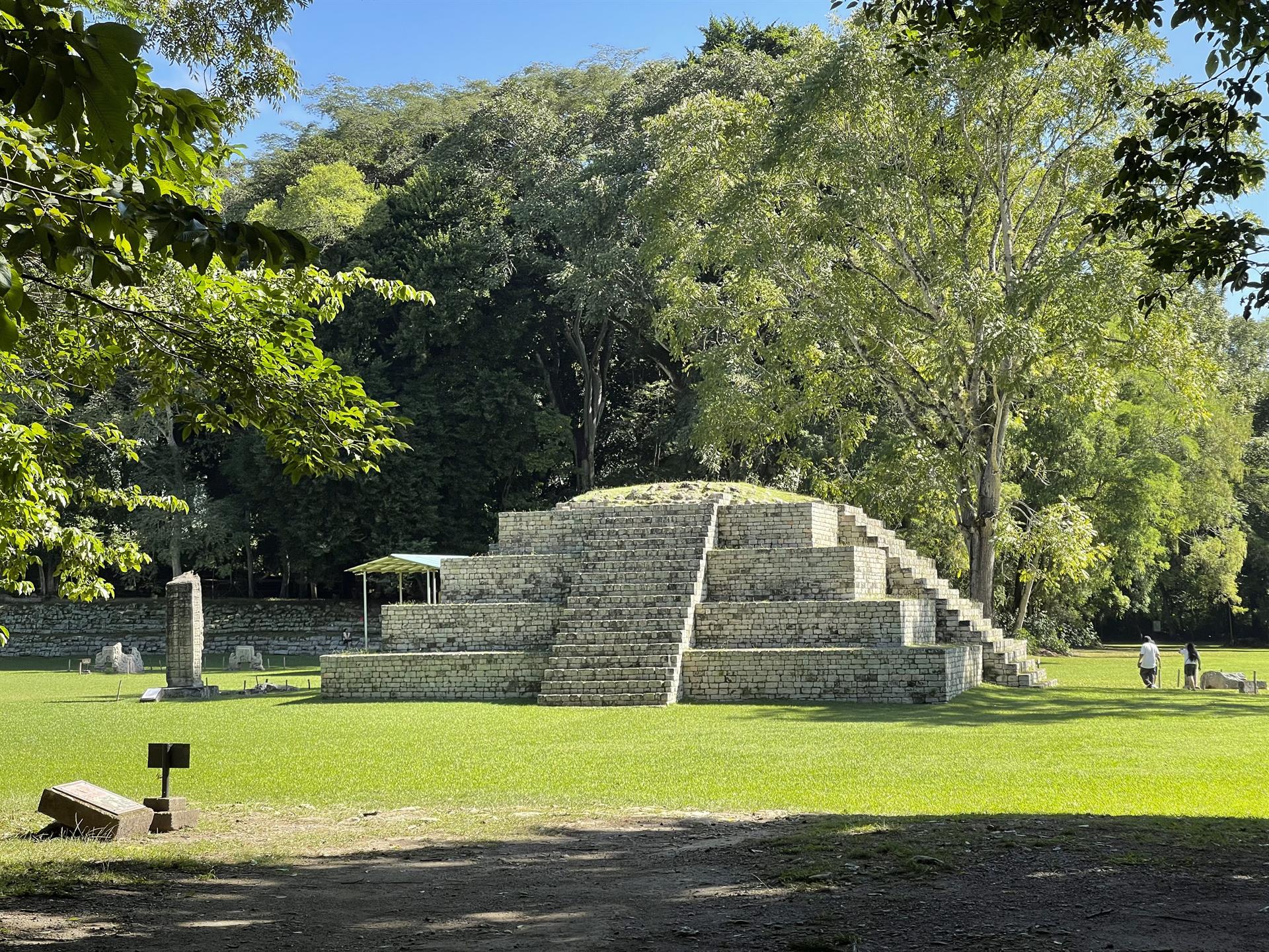 Preservación y estudio del legado Maya en Honduras y Guatemala
