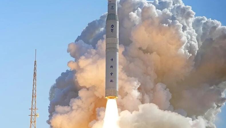 Pakistán lanza su primer satélite hiperespectral desde el centro de lanzamiento de China