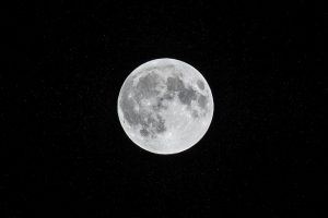 Expertos chinos detectan restos de meteoritos en muestras lunares de la misión Change-6