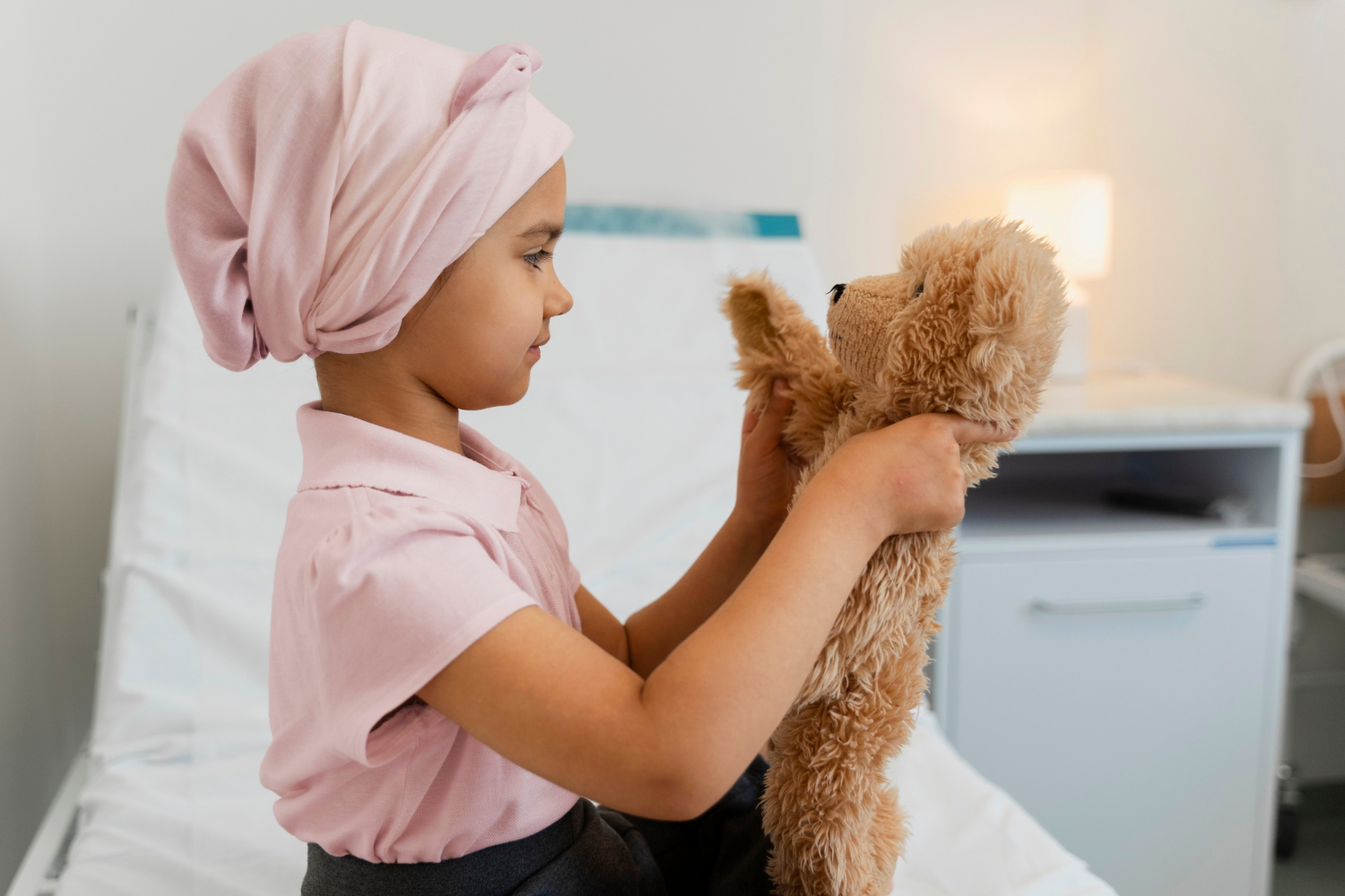 Plataforma de la OMS ayuda a tratar cáncer infantil en las Américas