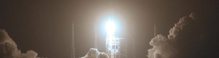 Los astronautas de la misión china Shenzhou-20 vuelven a la Tierra tras 204 días en órbita