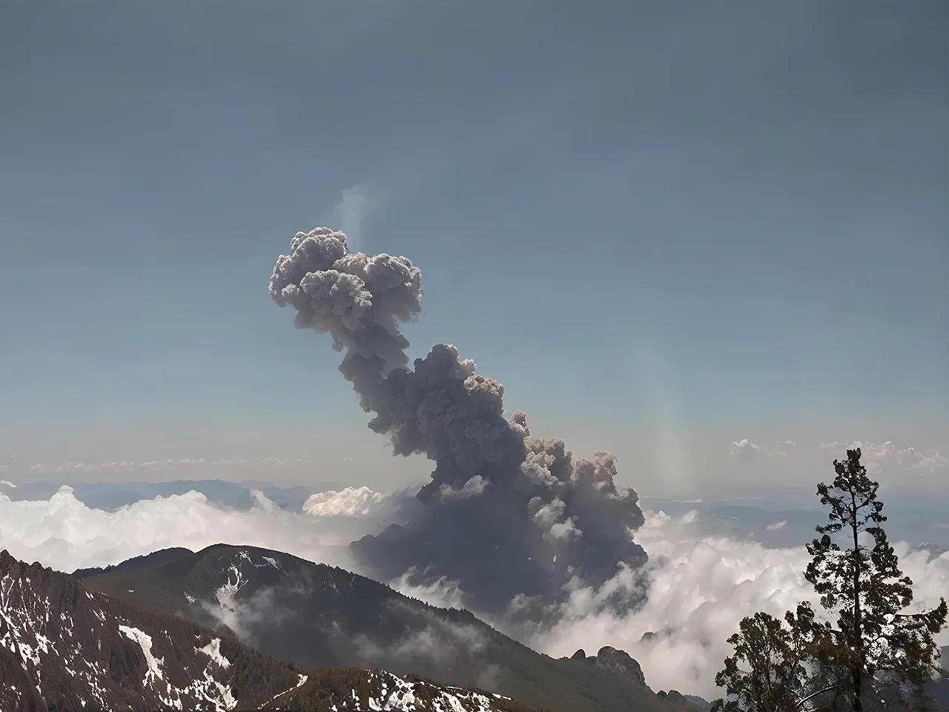 Un nuevo método con IA predice erupciones volcánicas hasta con 12 horas de antelación