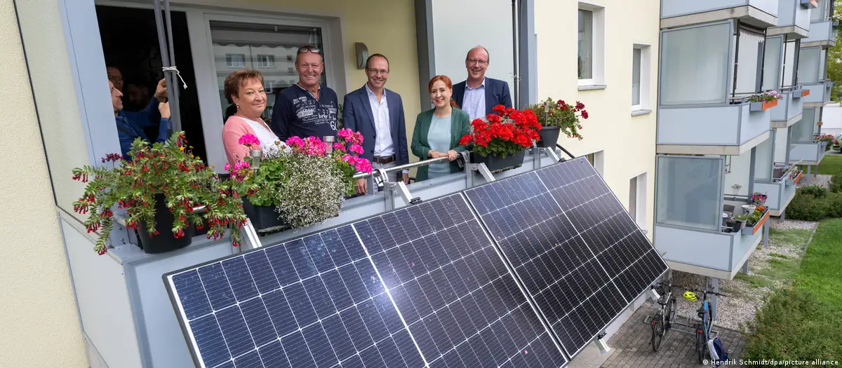 Energía solar en balcones: minicentrales eléctricas en auge