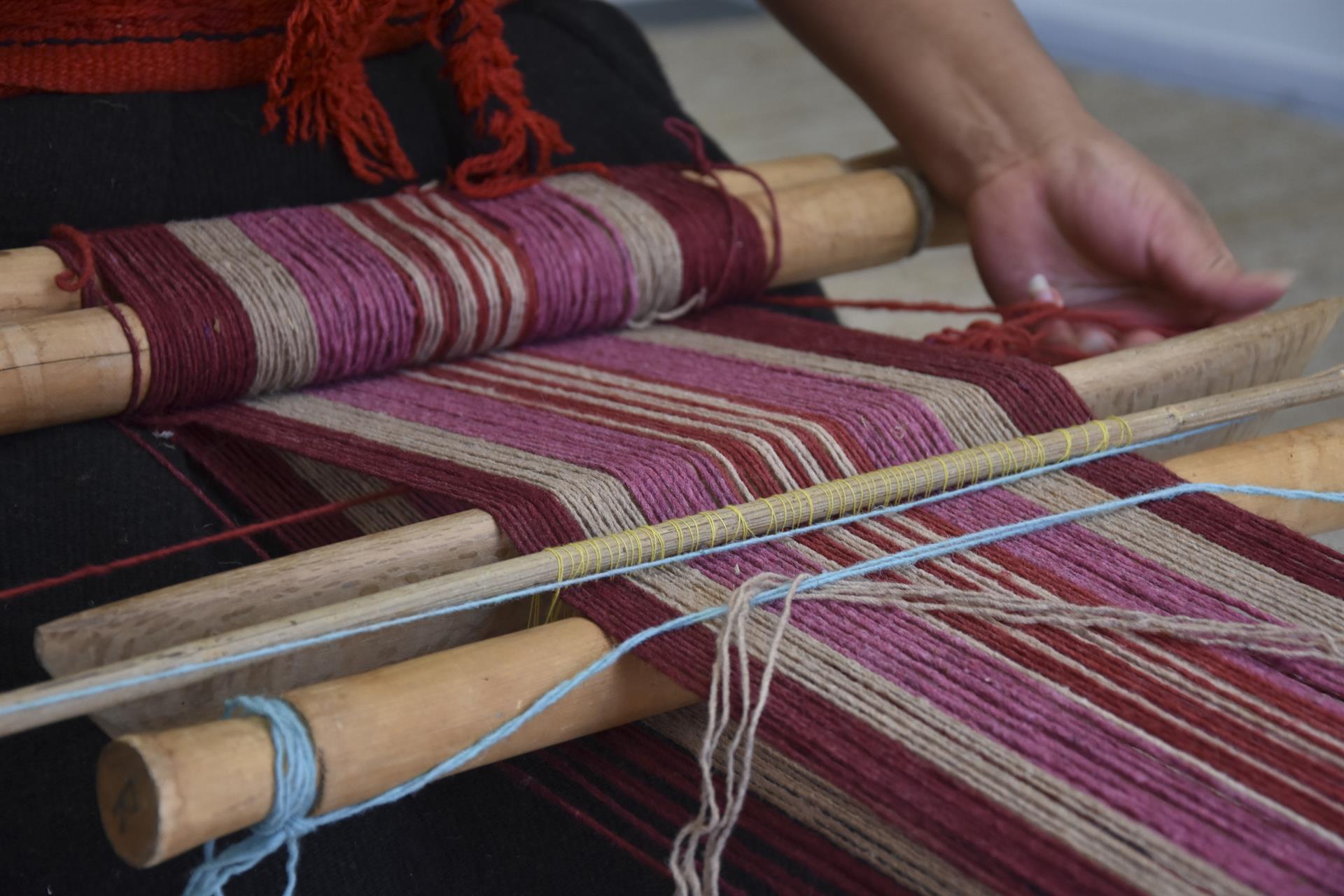 El poncho Para’í, símbolo vivo de la cultura paraguaya