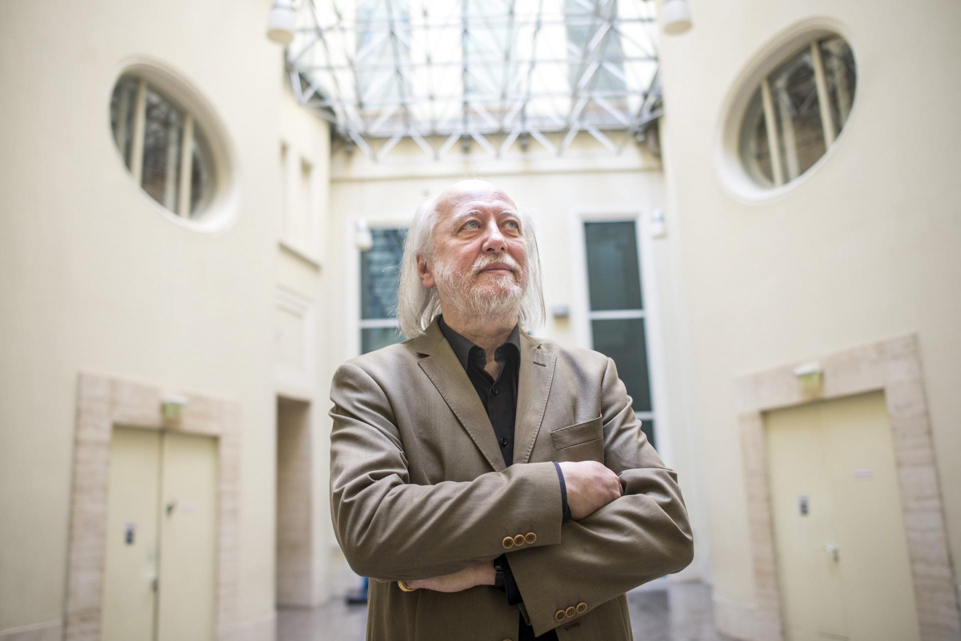 Lászó Krasznahorkai: Ganador del Nobel de Literatura