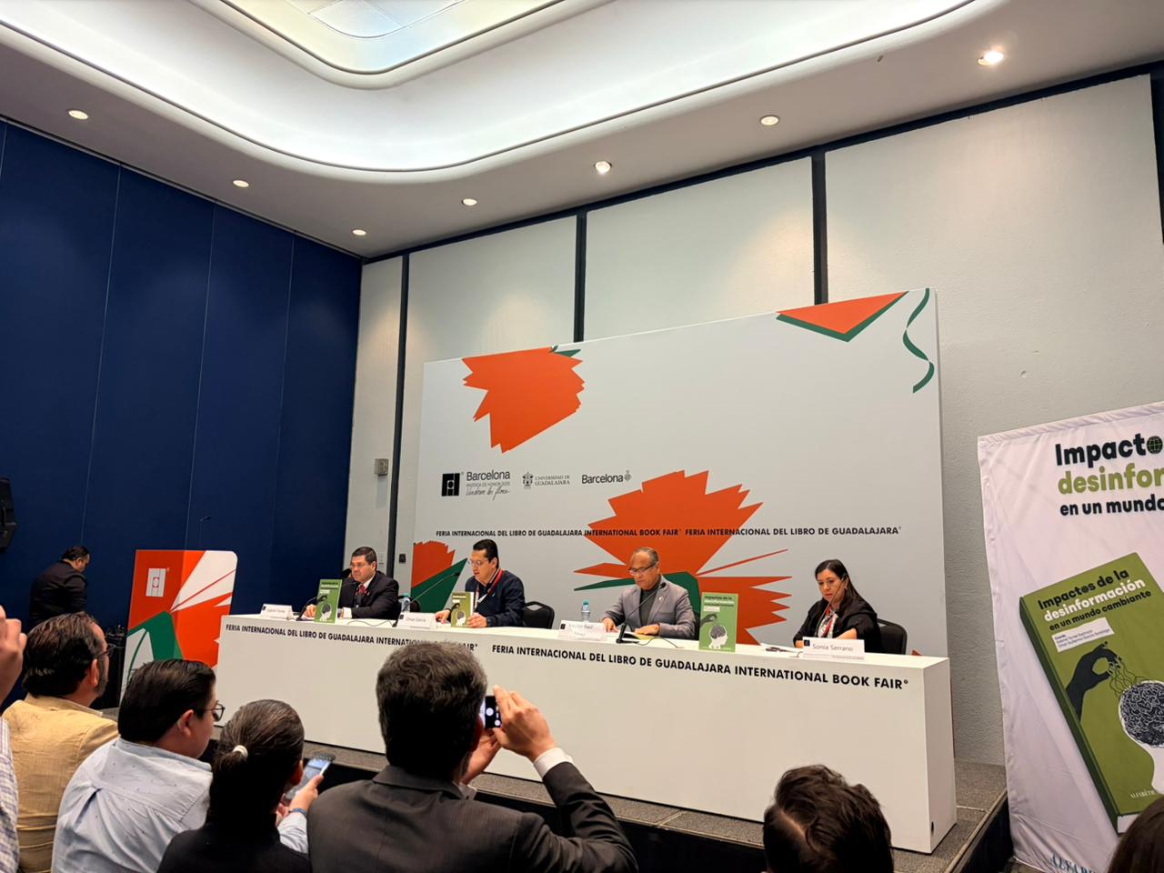 Presentan el libro “Impactos de la Desinformación en un Mundo Cambiante” en FIL 2025