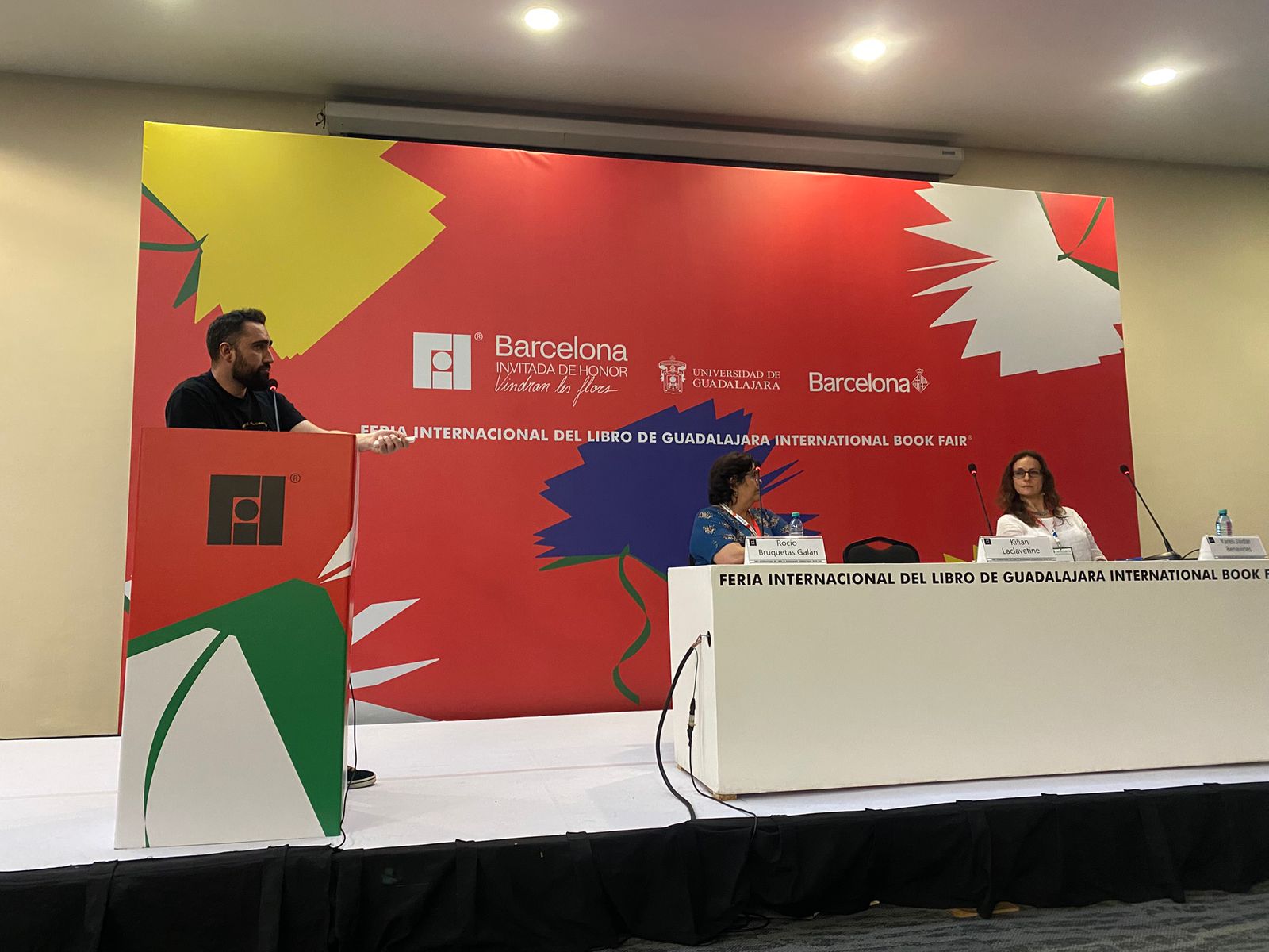 Materiales, Arte y Color: la ciencia detrás del pigmento y la restauración en la FIL 2025