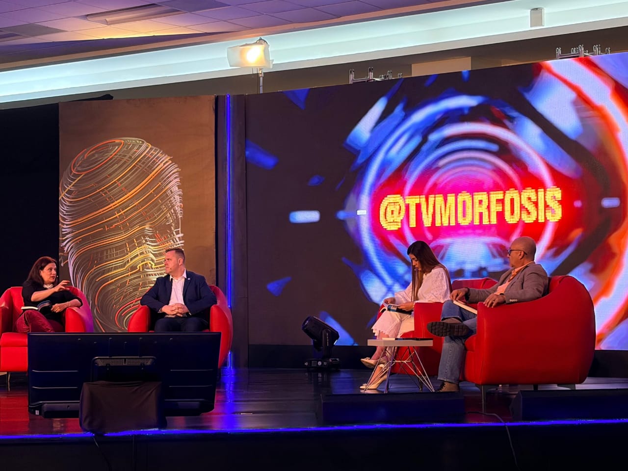 Presentan «TV Morfosis Colombia: Postpantalla en un mundo digital» en TVMorfosis Guadalajara
