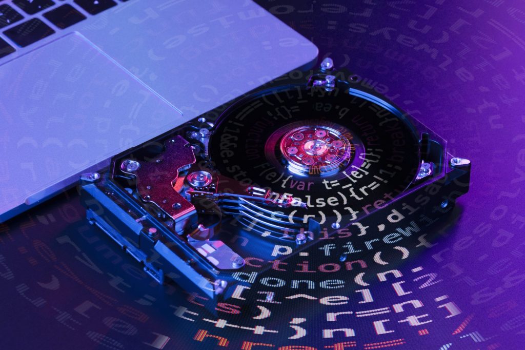 concepto-de-fondo-de-programacion. Imagen Free Pik: https://www.freepik.es/foto-gratis/concepto-fondo-programacion_38169923.htm#fromView=search&page=1&position=20&uuid=10460805-aca3-41b1-bf9a-14cbbee3e39a&query=computadora+cu%C3%A1ntica