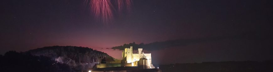 NASA revela impactante sprite rojo sobre un castillo francés