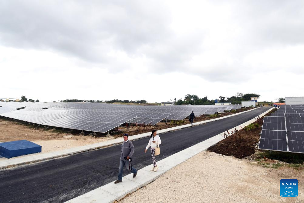 Cuba inaugura parte fotovoltaico en colaboración con China