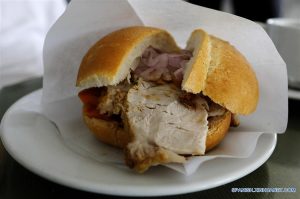 834-9-CULTURA_Pan con chicharrón_(Xinhua_Mariana Bazo)