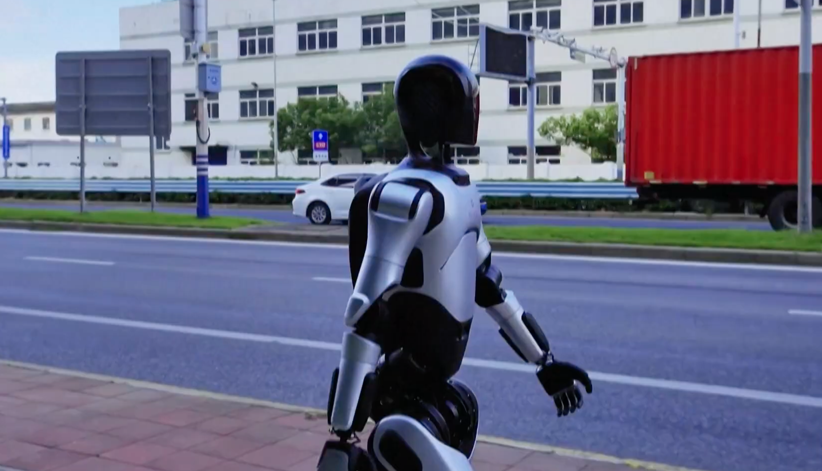 Robot humanoide chino logra récord Guinness tras caminar 100 km