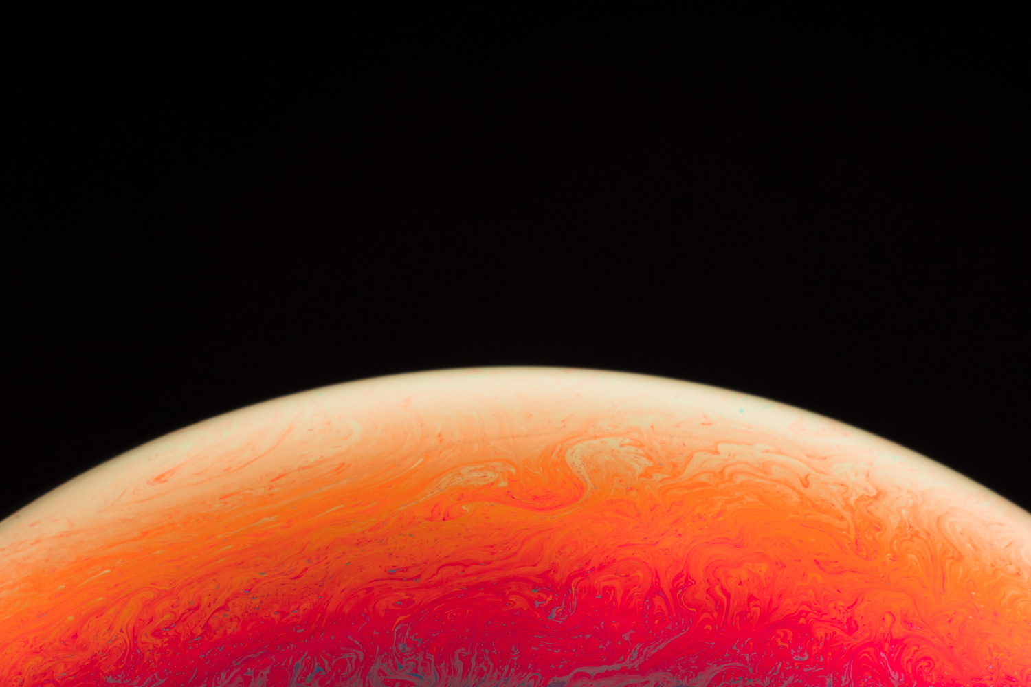 Las naves de la ESA observan cómo golpea una ‘supertormenta’ solar a Marte