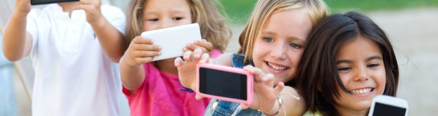 El Reino Unido recomienda limitar a una hora diaria las pantallas a menores de 5 años