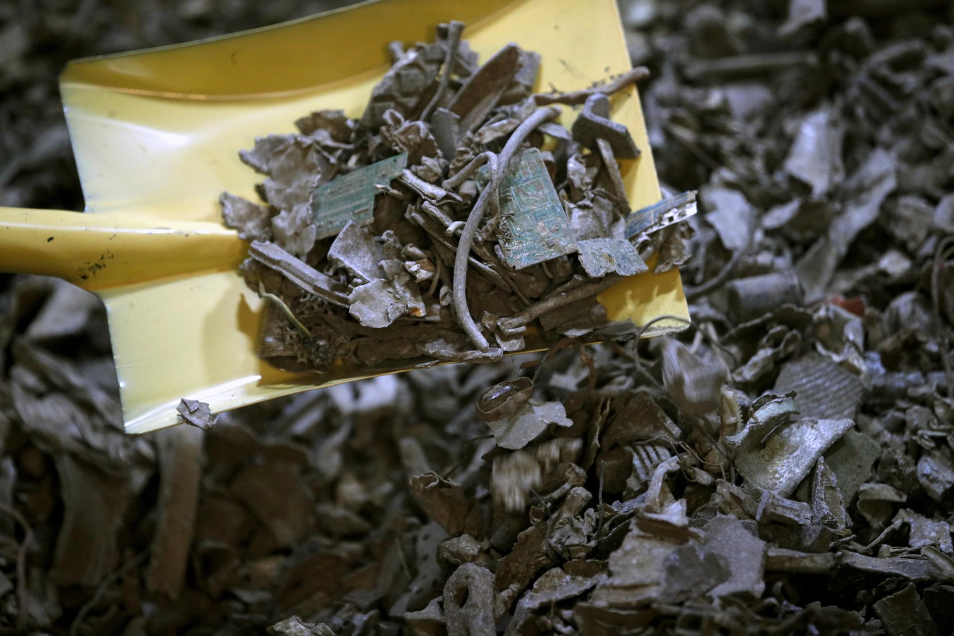 Retiran 15 toneladas de residuos electrónicos de Galápagos