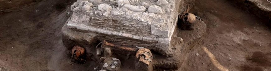 México descubre altar y ofrendas afuera de la zona arqueológica de Tula, centro del país