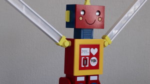 298-6-TECNO_TOI Robot_Captura de panatalla _ SUMA TV