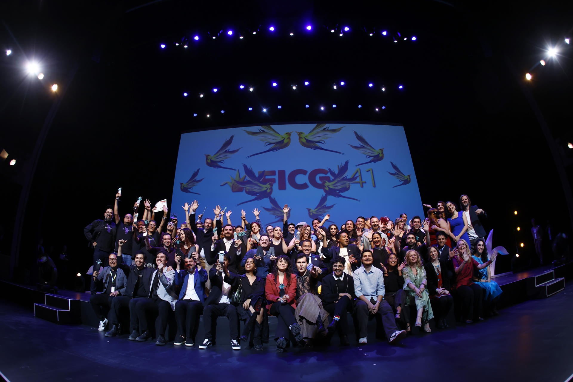 “Querida Fátima” triunfa en clausura del FICG 41 con Premio Mezcal