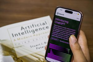 https://www.pexels.com/es-es/foto/mano-telefono-inteligente-tecnologia-sujetando-16461434/ pexels-sanketgraphy-16461434