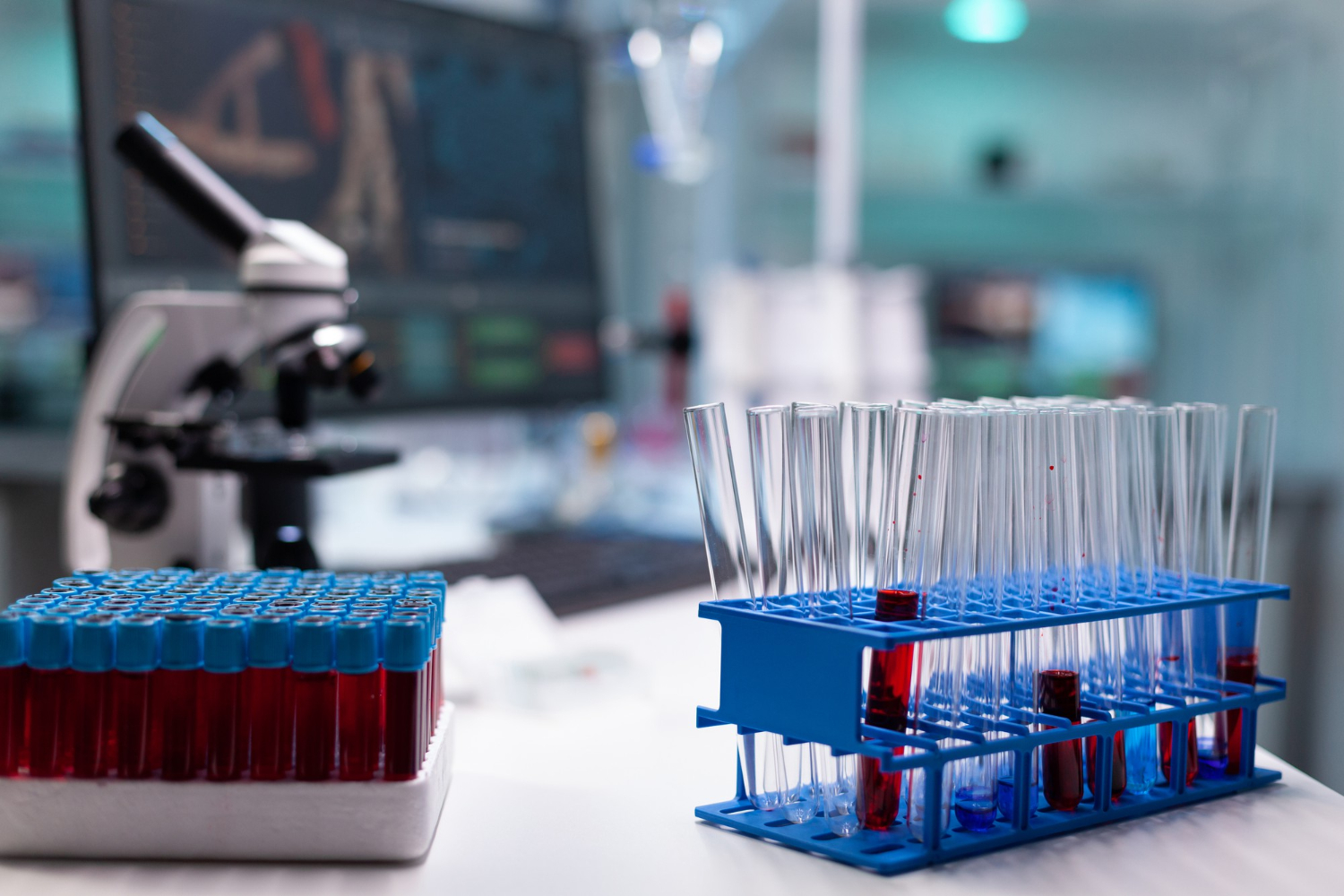 OPS fortalece laboratorio biomolecular en Amazonía ecuatoriana