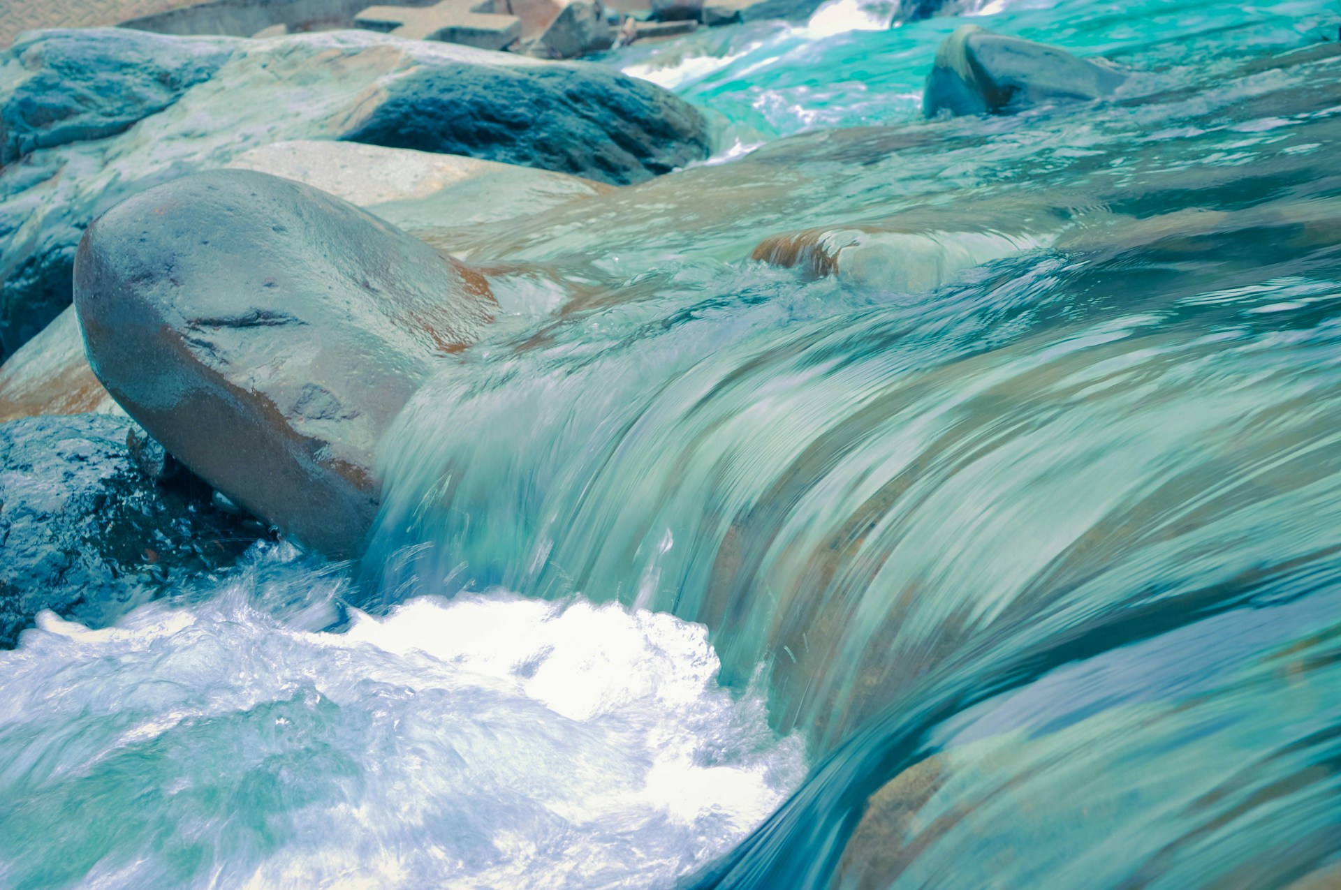 El agua, la molécula que hace posible la vida en la Tierra