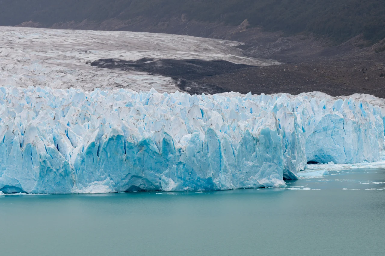 Estudio en glaciar de la Patagonia detecta 1.200 desprendimientos de hielo en mes y medio