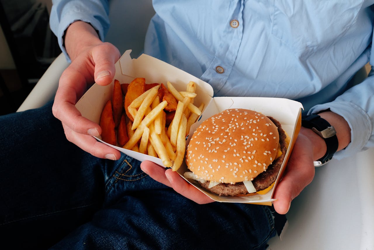 Alimentos ultraprocesados asociados a mayor riesgo de cáncer, diabetes y enfermedades cardivasculares